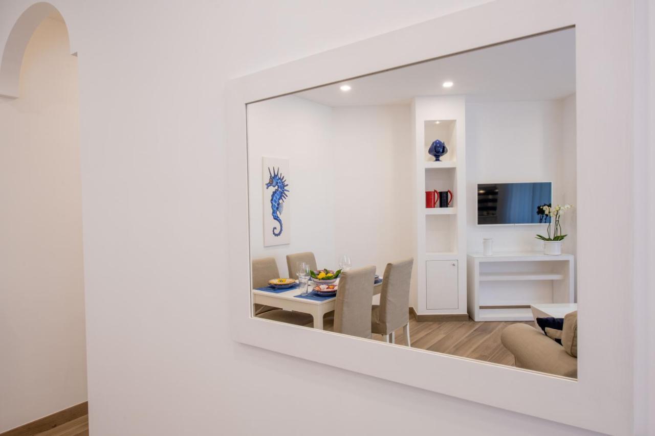Solymar Due Apartment Sorrento Luaran gambar