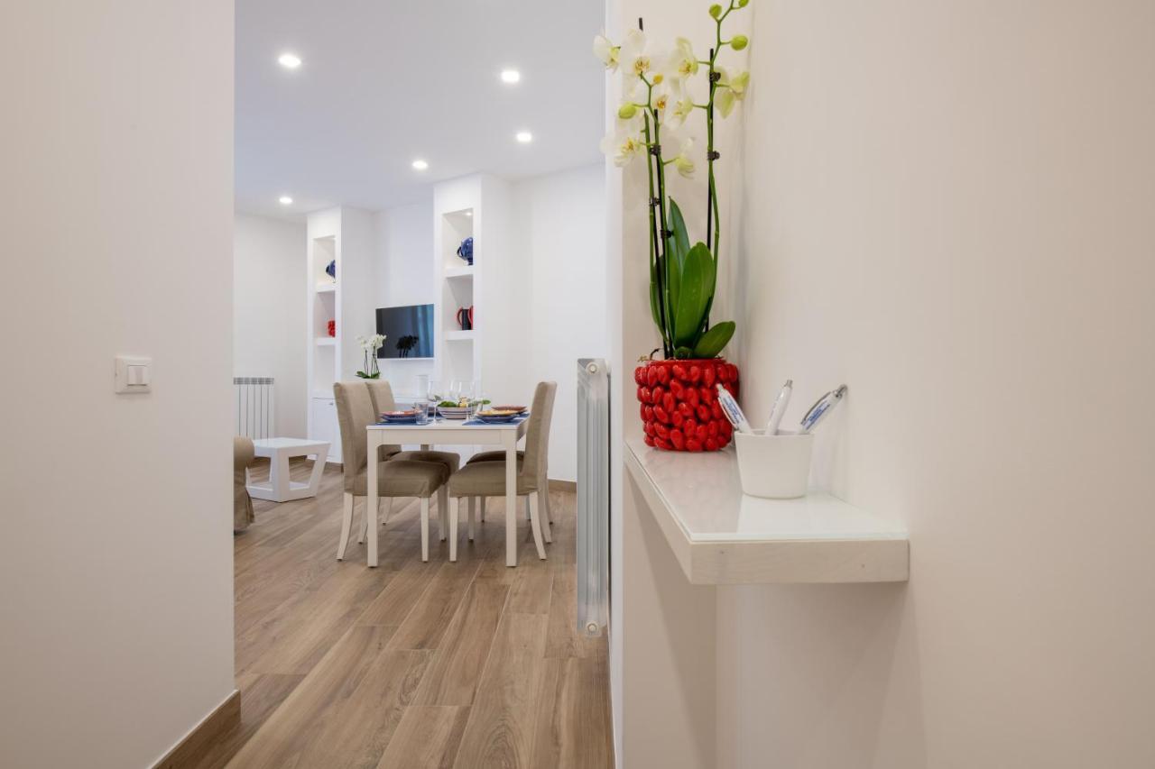 Solymar Due Apartment Sorrento Luaran gambar
