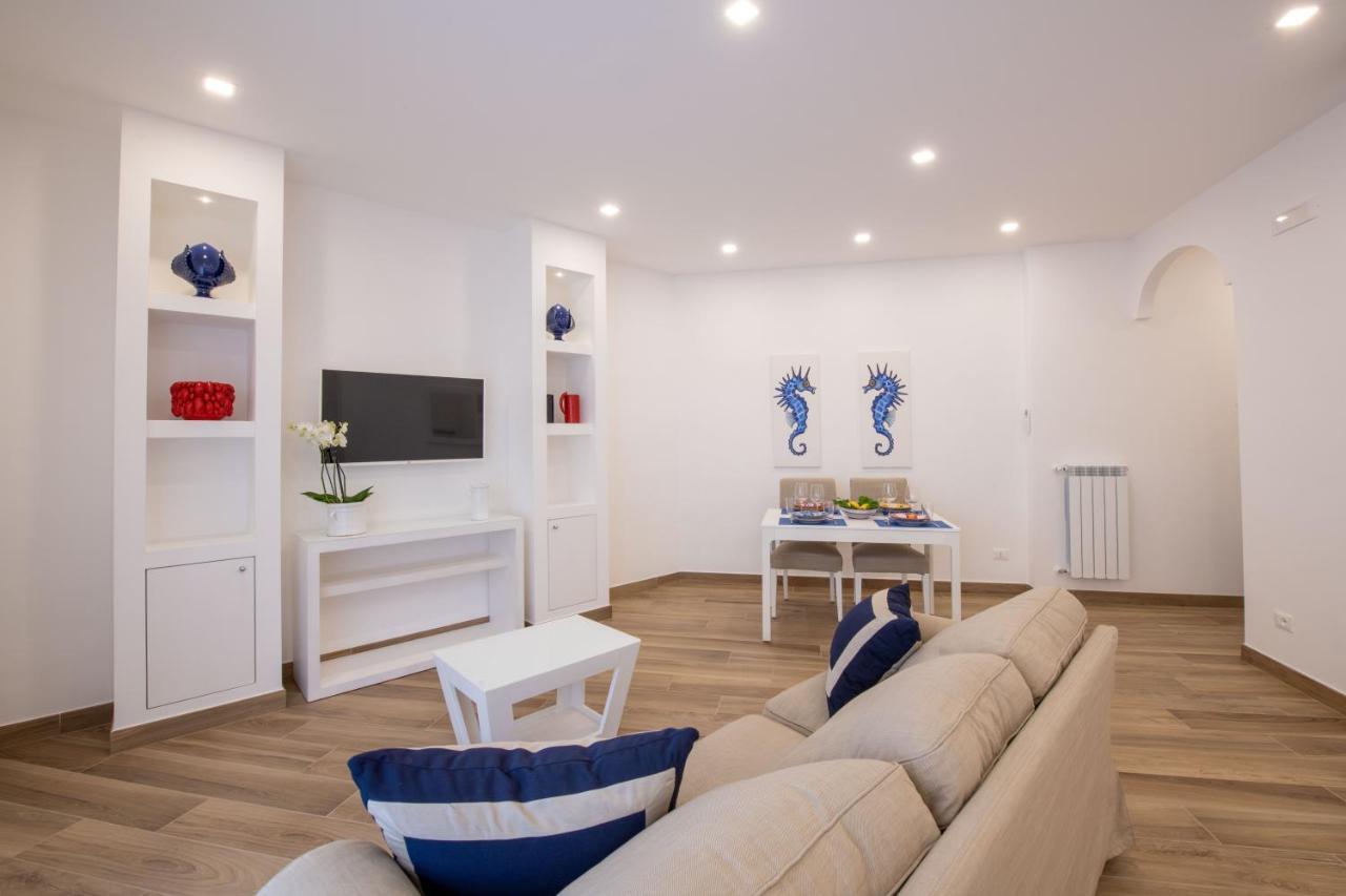 Solymar Due Apartment Sorrento Luaran gambar
