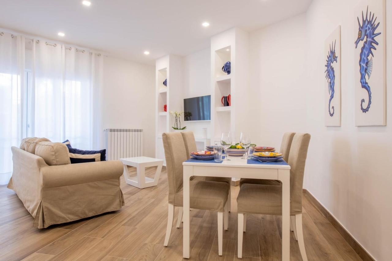 Solymar Due Apartment Sorrento Luaran gambar