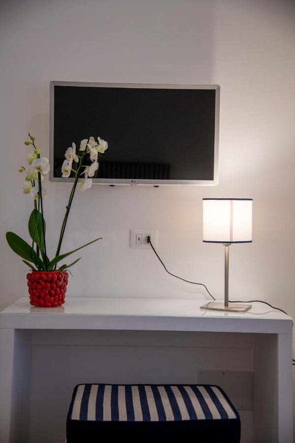 Solymar Due Apartment Sorrento Luaran gambar