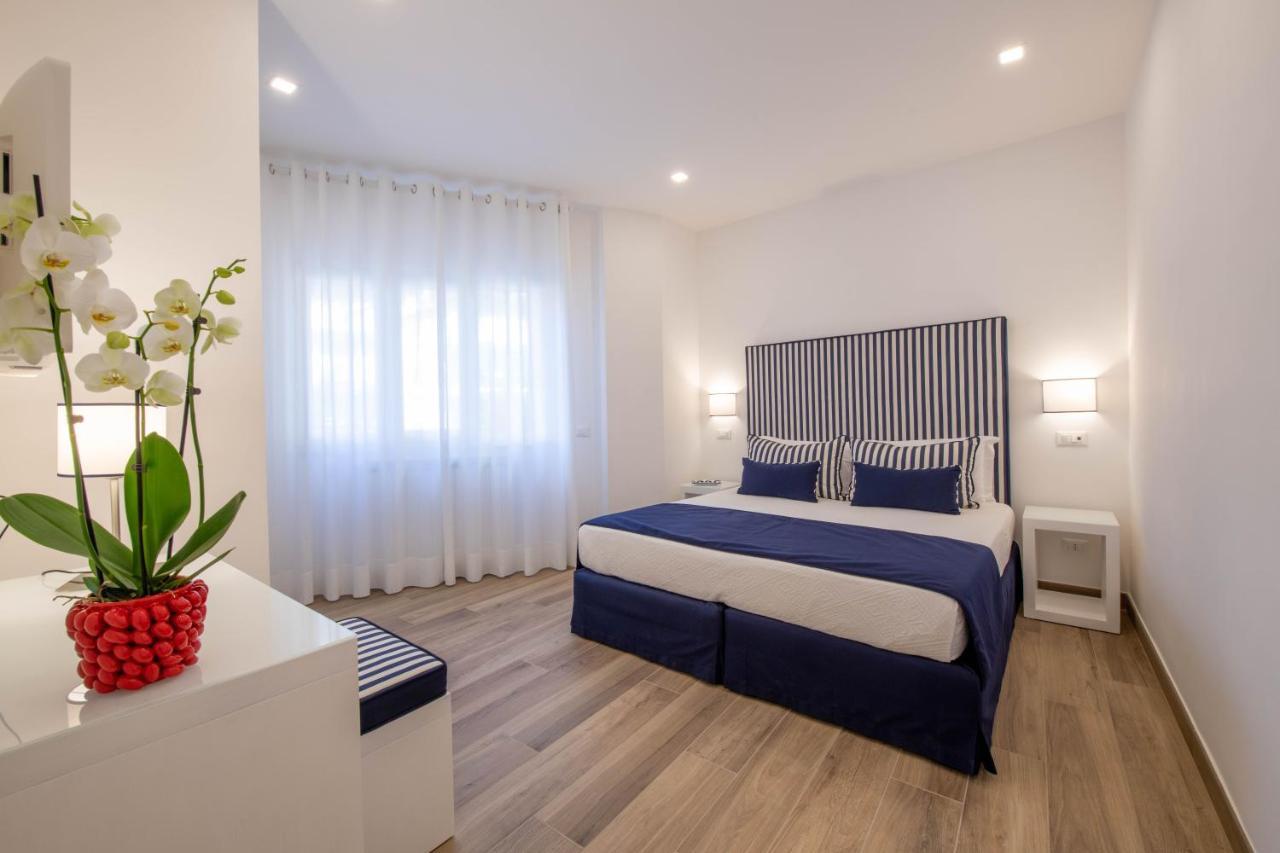 Solymar Due Apartment Sorrento Luaran gambar
